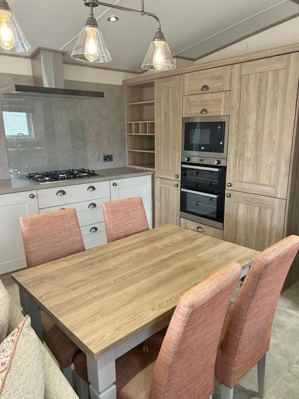 Abi Ambleside - Image 2