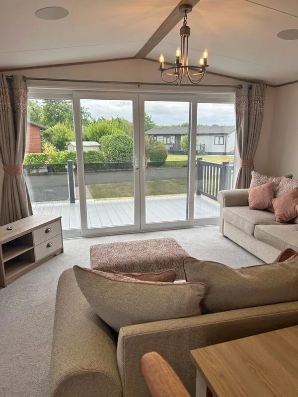 Abi Ambleside - Image 3