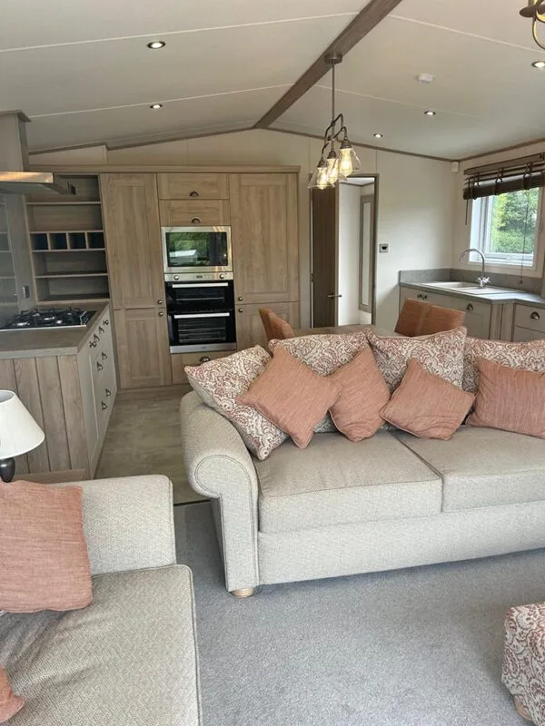Abi Ambleside - Image 4