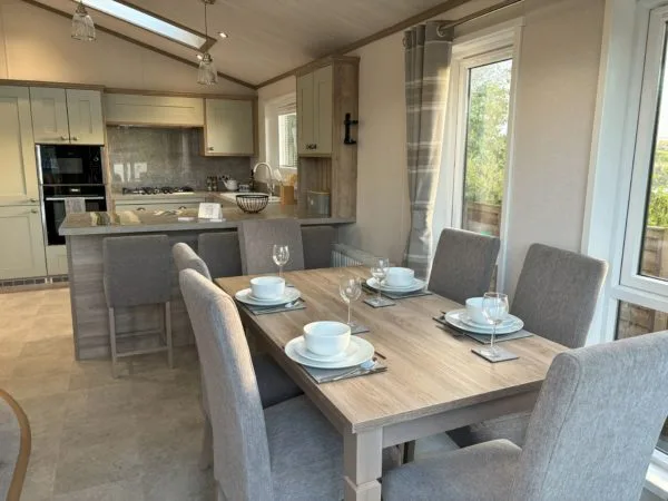Abi Harrogate - Image 5