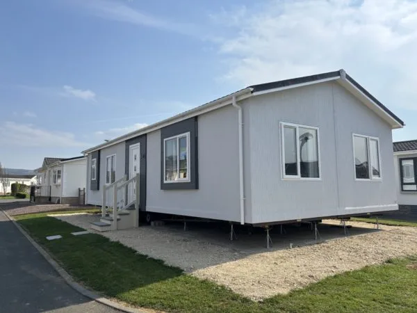 Manor Foxton SOLD